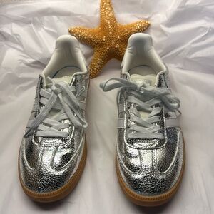 Like New Adidas Samba OG women’s 10